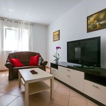 Apartment Vitalia 2+2 Пореч Экстерьер фото